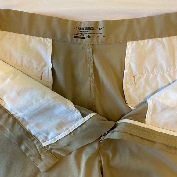 Nike‎ Golf -Men's Shorts-Standard Fit Flat Front-Khaki-Beige-Dri Fit- Size 42 - Picture 7 of 9
